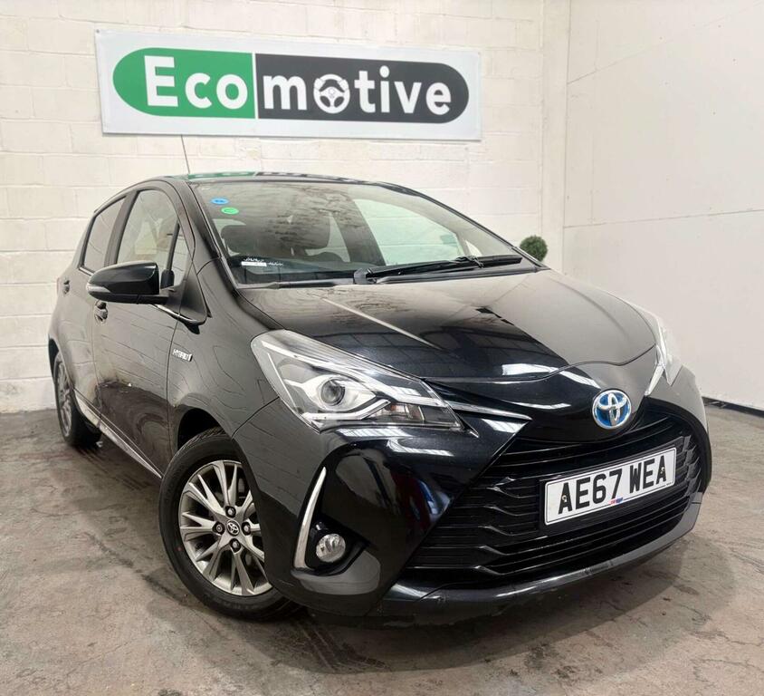 Toyota Yaris 1.5 Vvt-h Excel E-cvt Euro 6 Ss 15In Alloy Black