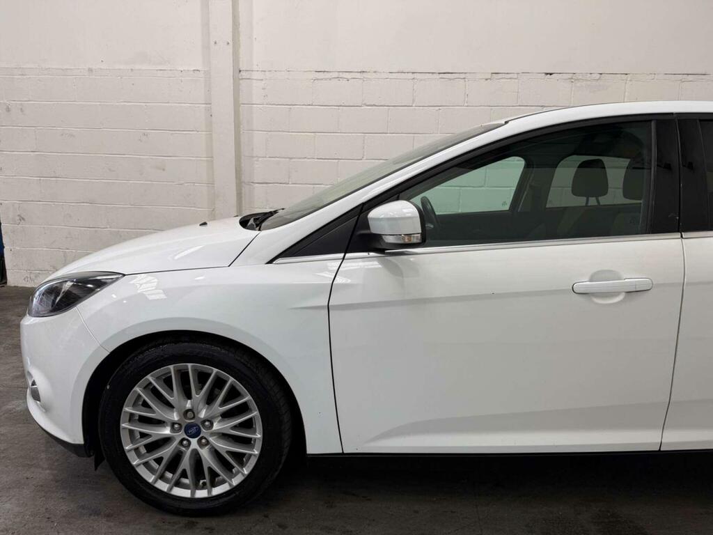 Ford Focus 1.6 Zetec Navigator Powershift Euro 5 ML64EEO White #6
