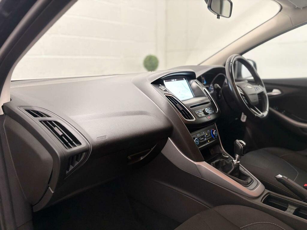 Ford Focus 1.0T Ecoboost Zetec Edition Euro 6 Ss SA67AFV Black #4