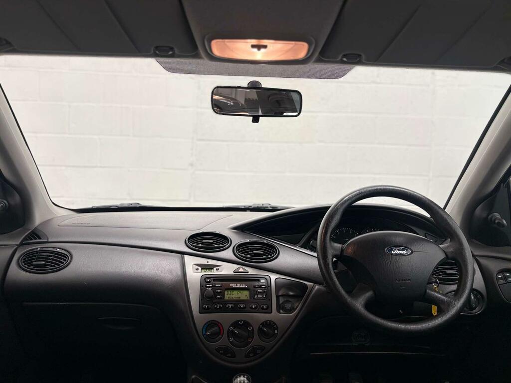 Ford Focus 1.6I 16V LX Green #2