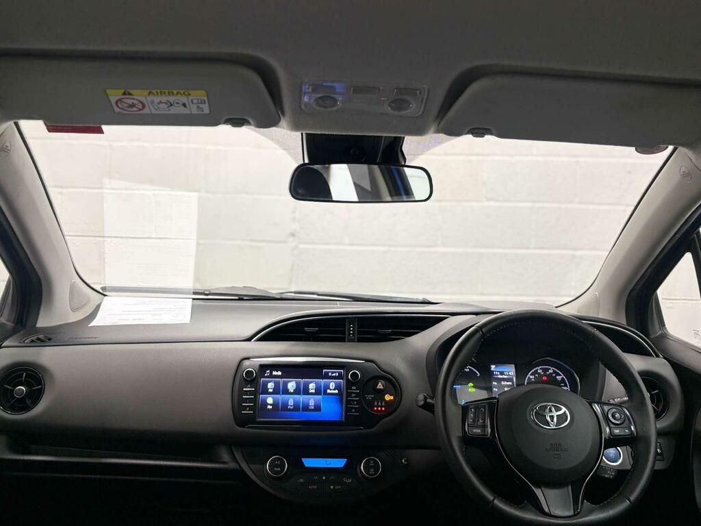 Toyota Yaris 1.5 Vvt-h Icon Tech E-cvt Euro 6 Ss PY18HVL Blue #2