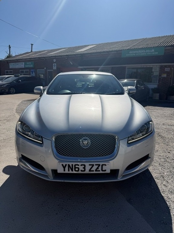 Jaguar XF D Se Business- Reverse Silver