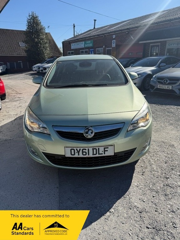 Vauxhall Astra Se 1 Previous Green