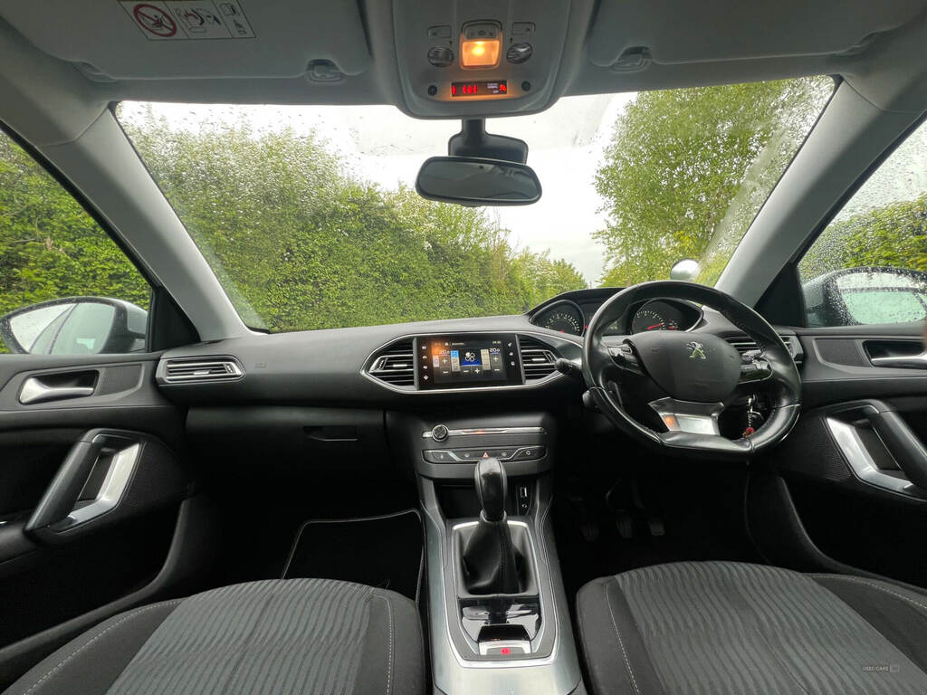 Peugeot 308 1.6 Hdi 92 Active CX64ZTL Silver #4