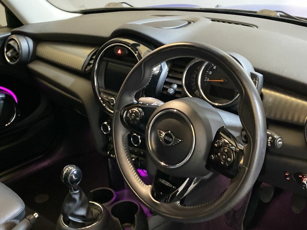 Mini Hatch 1.5T 136 Bhp Cooper Exclusive Nav Nq EA19NEF  #2
