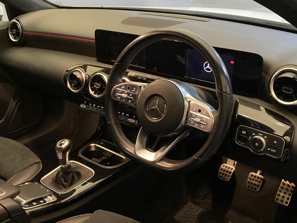 Mercedes-Benz A Class 1.33 A180 Amg Line Nq GV19HGM #2