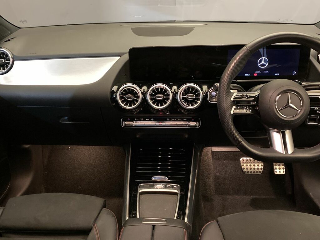 Mercedes-Benz GLA Class Gla 200 Amg Line Premium MM74FVJ #4