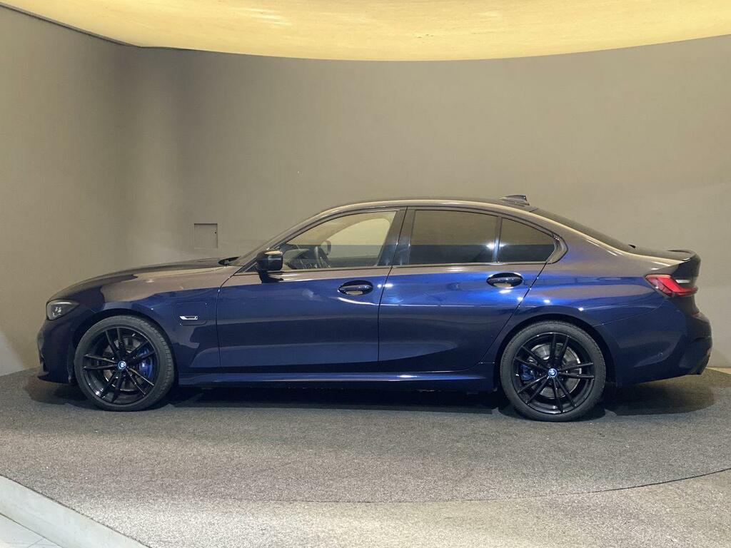 BMW 3 Series 330E M Sport Pro Edition YE71RXK Blue #3