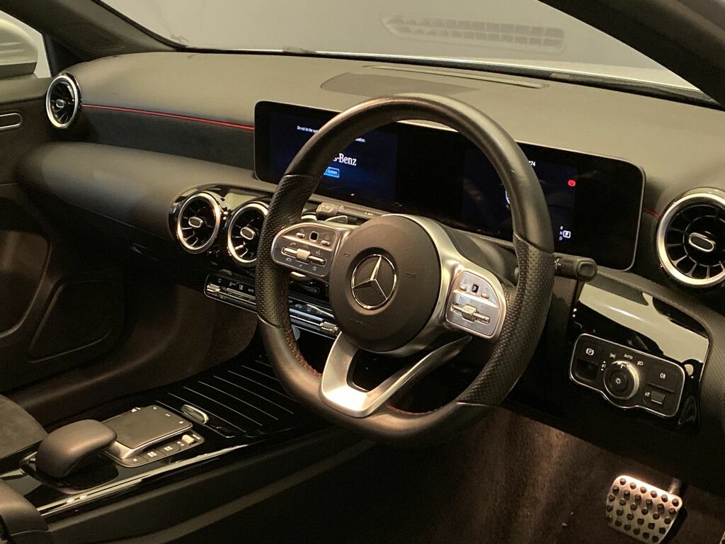 Mercedes-Benz A Class A220 2.0 190Bhp Amg Line Executive 8G -Dct Nq WA71LZN #4