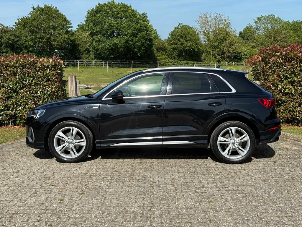 Audi Q3 2.0 Tdi 35 S Line Suv S Tronic Euro 6 CV69XPE Black #2