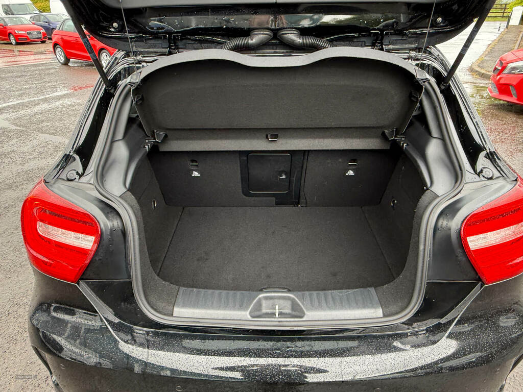 Mercedes-Benz A Class A180 1.6 Amg Night Edition Black #5