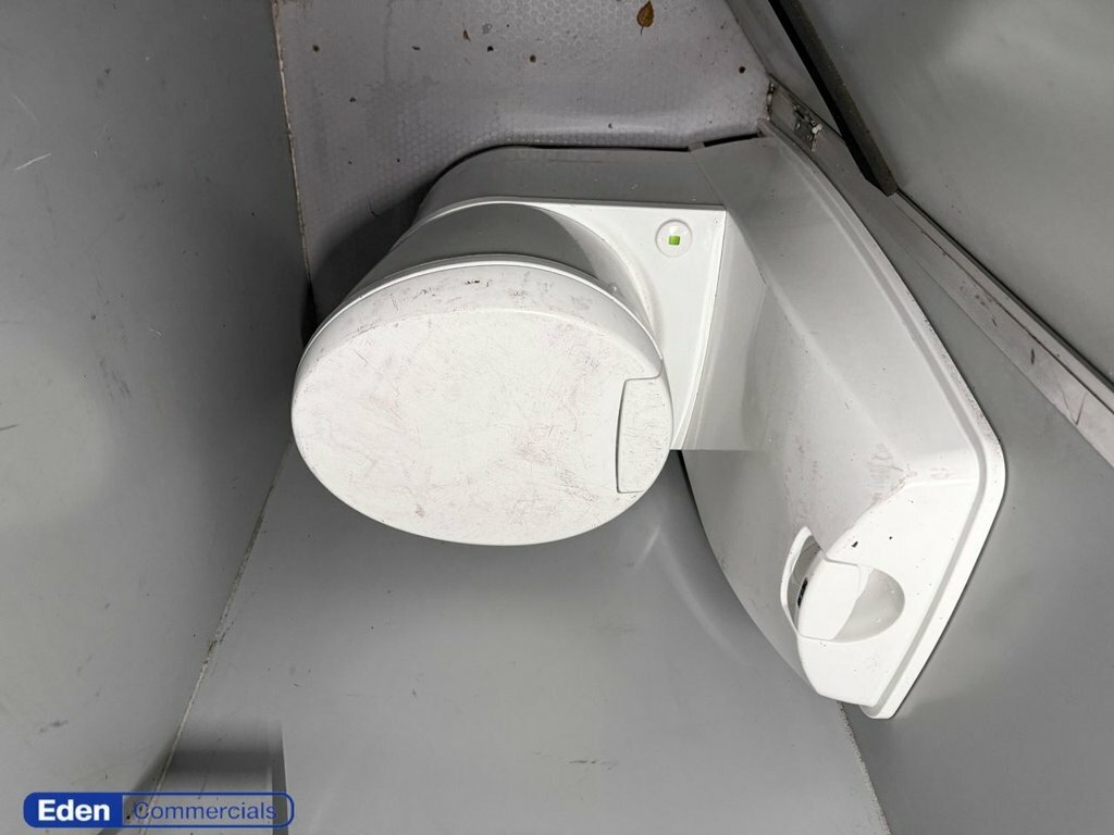 Vauxhall Movano Mpv BN19WVF White #6