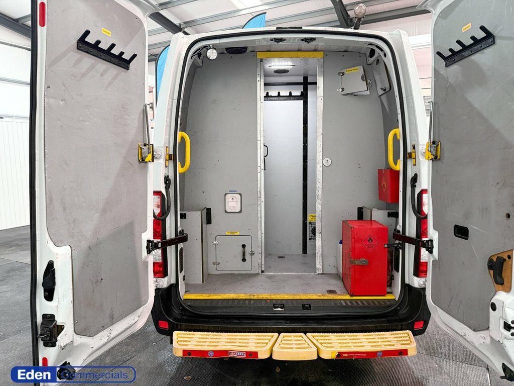 Vauxhall Movano Mpv BN19WVF White #4