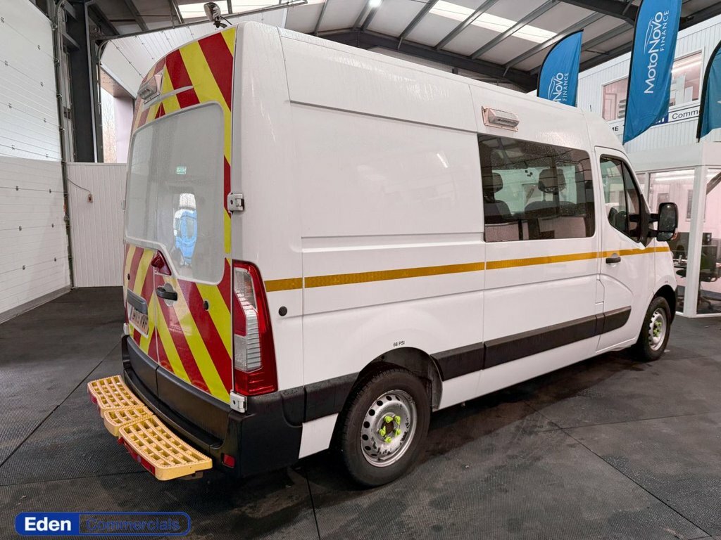 Vauxhall Movano Mpv BN19WVF White #5