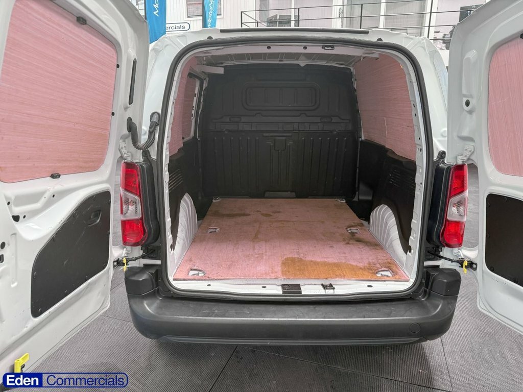 Citroen Berlingo 1.5L Enterprise Edition M YC73FNT White #4