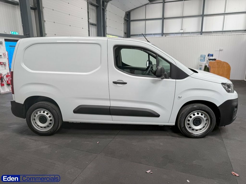 Citroen Berlingo 1.5L Enterprise Edition M YC73FNT White #2