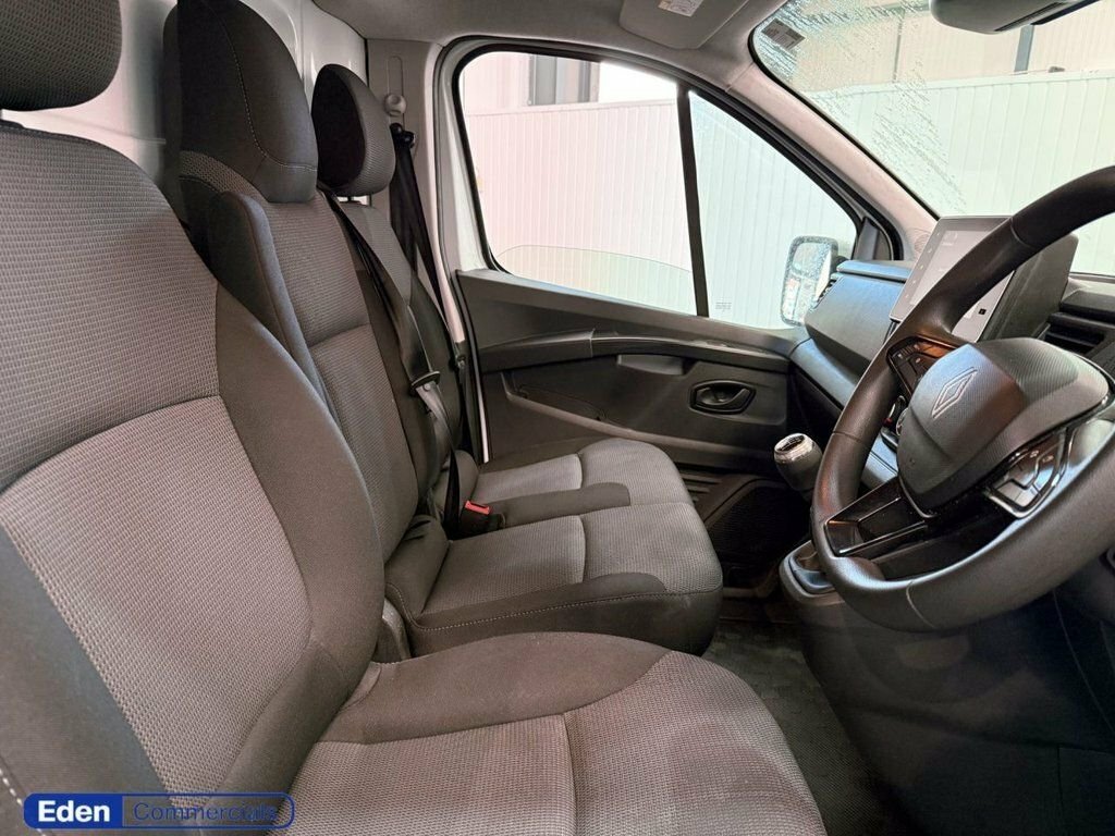 Renault Trafic 2L Advance FD23SYZ White #2