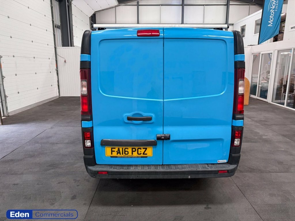 Vauxhall Vivaro Mpv FA16PCZ White #6