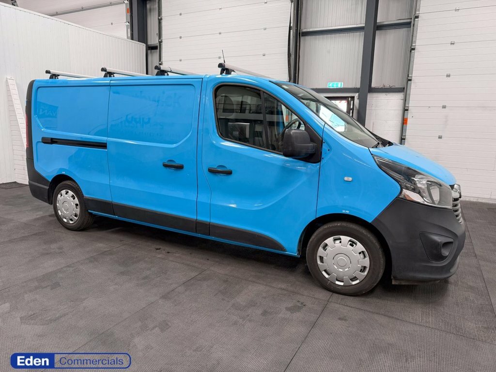 Vauxhall Vivaro Mpv White