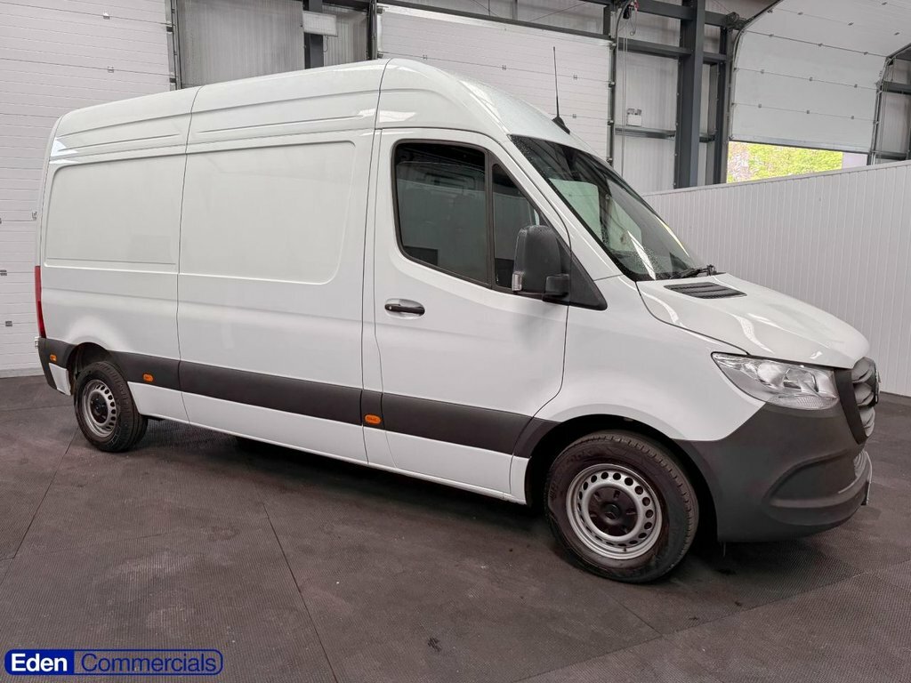 Mercedes-Benz Sprinter 2L Premium White