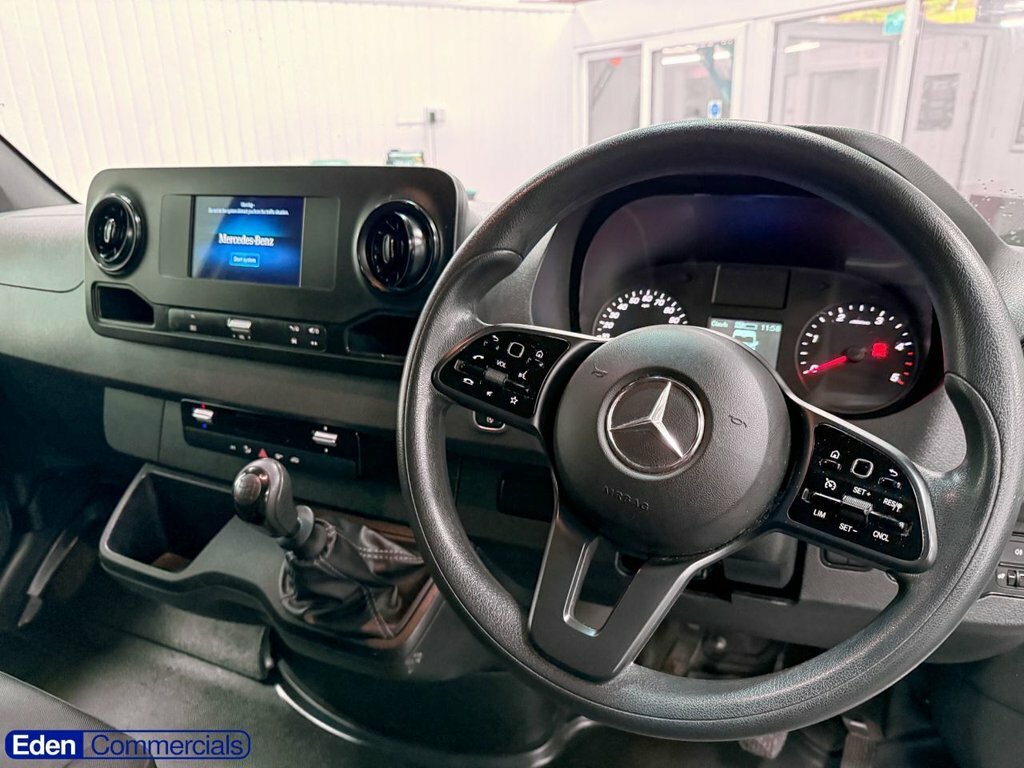Mercedes-Benz Sprinter 2L Premium White #3