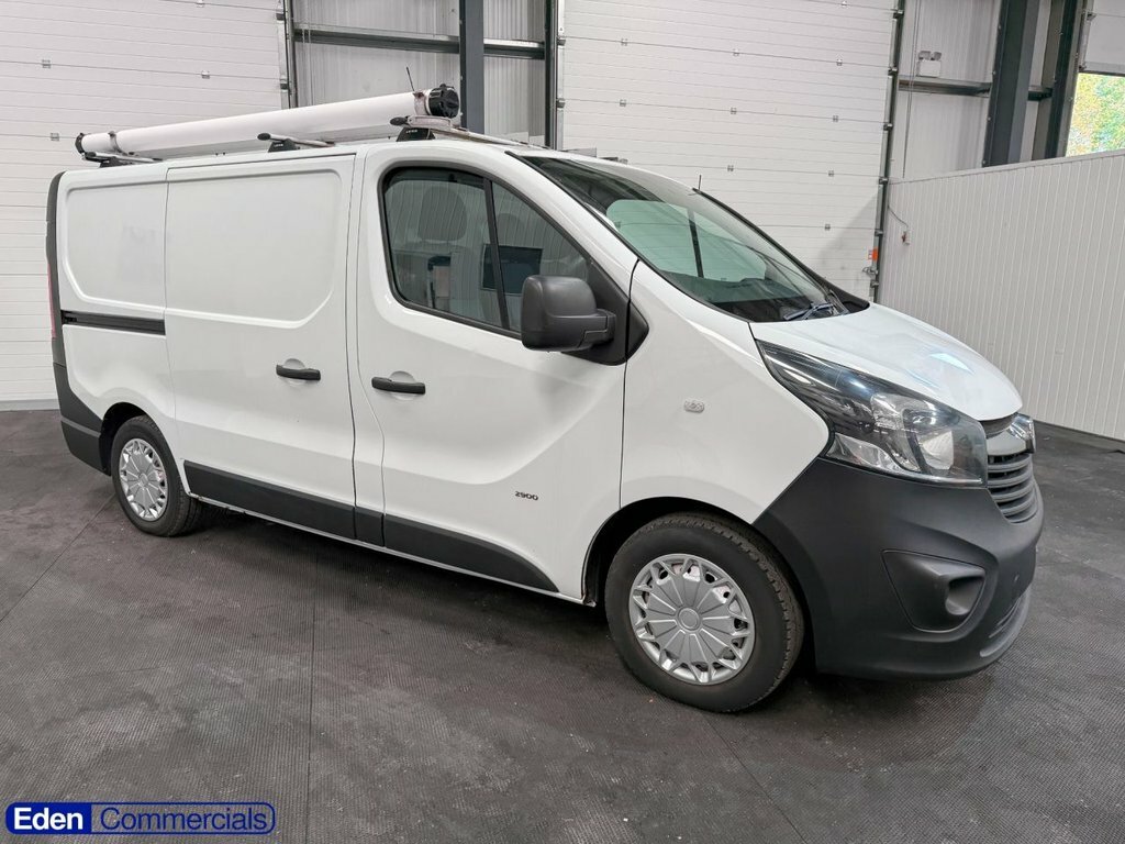 Vauxhall Vivaro Mpv White