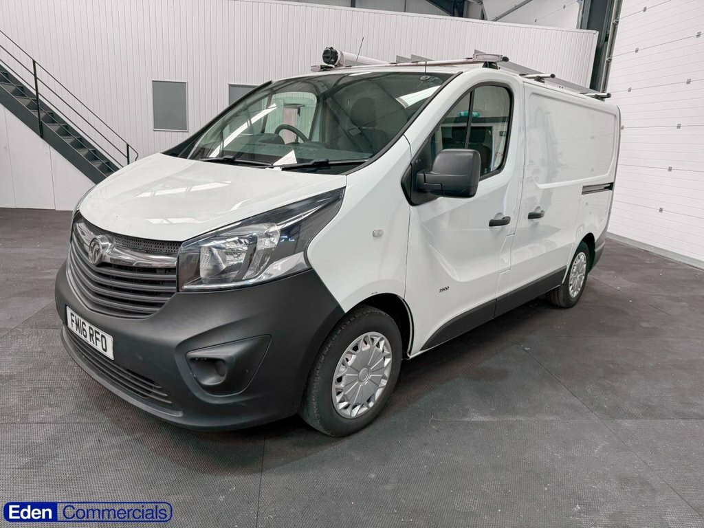 Vauxhall Vivaro Mpv FM16RFO White #3