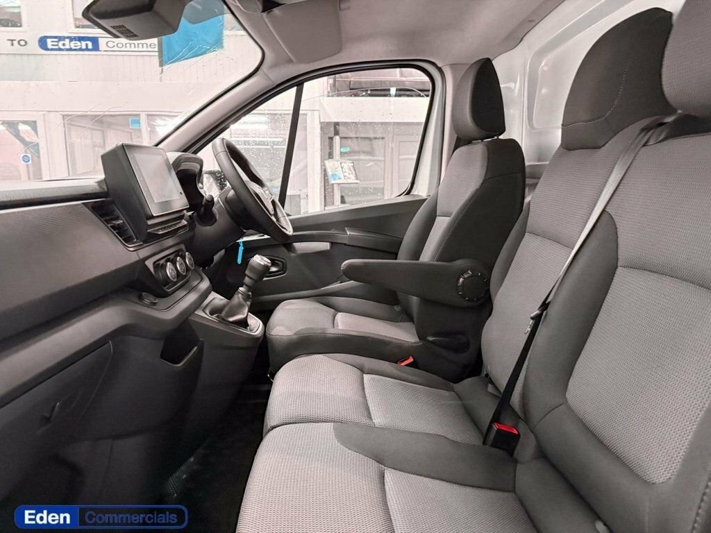 Renault Trafic 2L Advance FD23SXZ White #5