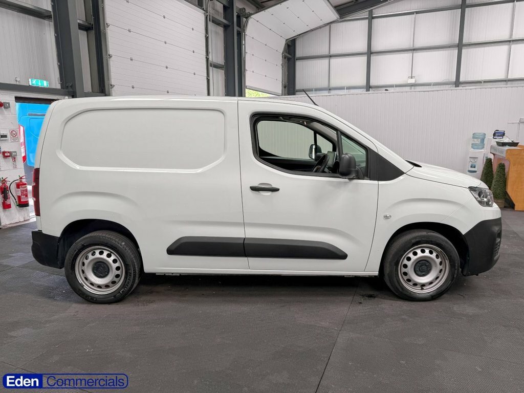 Citroen Berlingo 1.5L Enterprise Edition M YE23MYM White #2