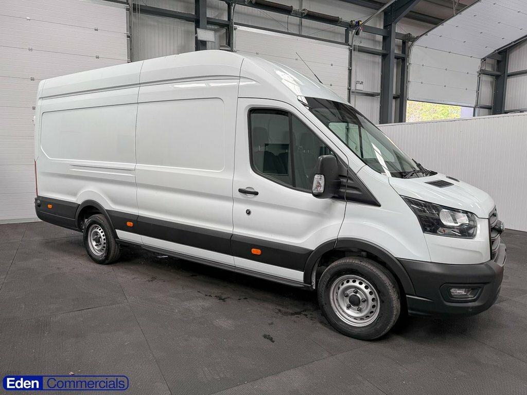 Ford Transit Custom 2L Leader White