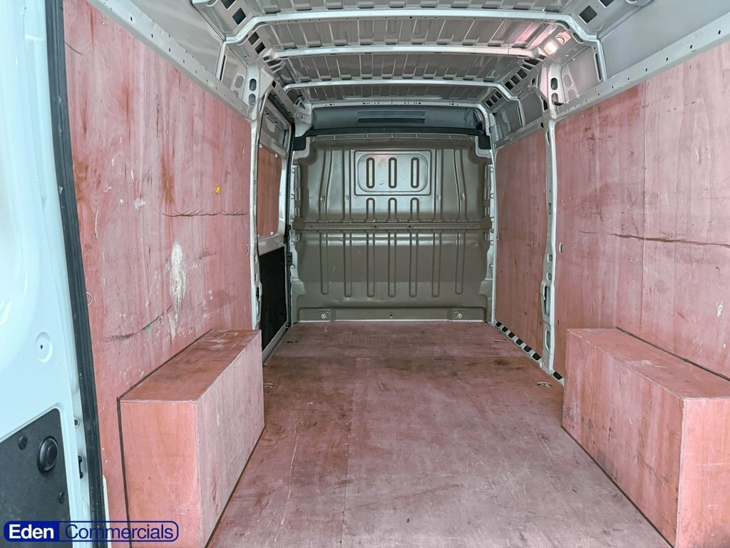 Vauxhall Movano 2L Prime DT24XFM White #3