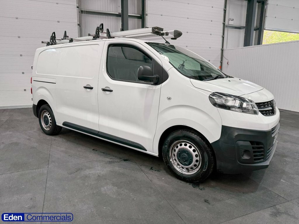 Vauxhall Vivaro 1.5L Edition White