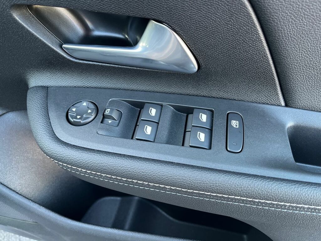 Vauxhall Mokka-e 115Kw Ultimate 54Kwh Green #20