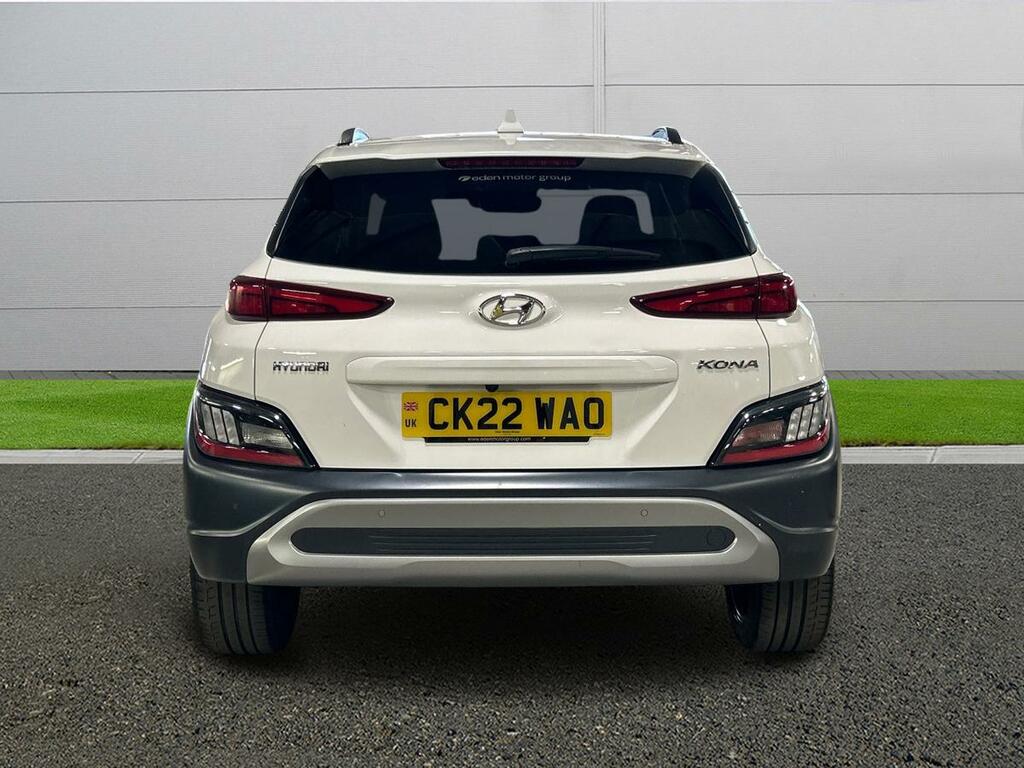 Hyundai Kona Premium White #6