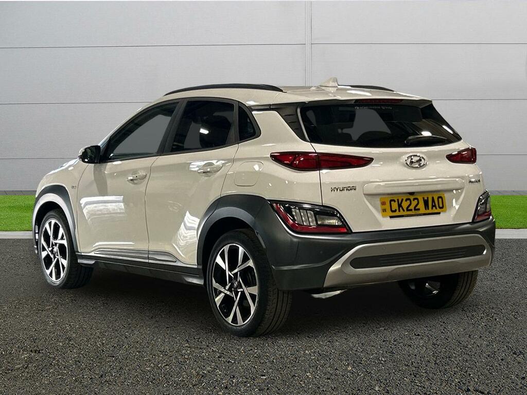 Hyundai Kona Premium White #5