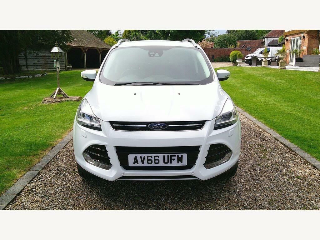 Ford Kuga 2.0 Tdci Titanium X Powershift Awd Euro 6 S S AV66UFW White #4