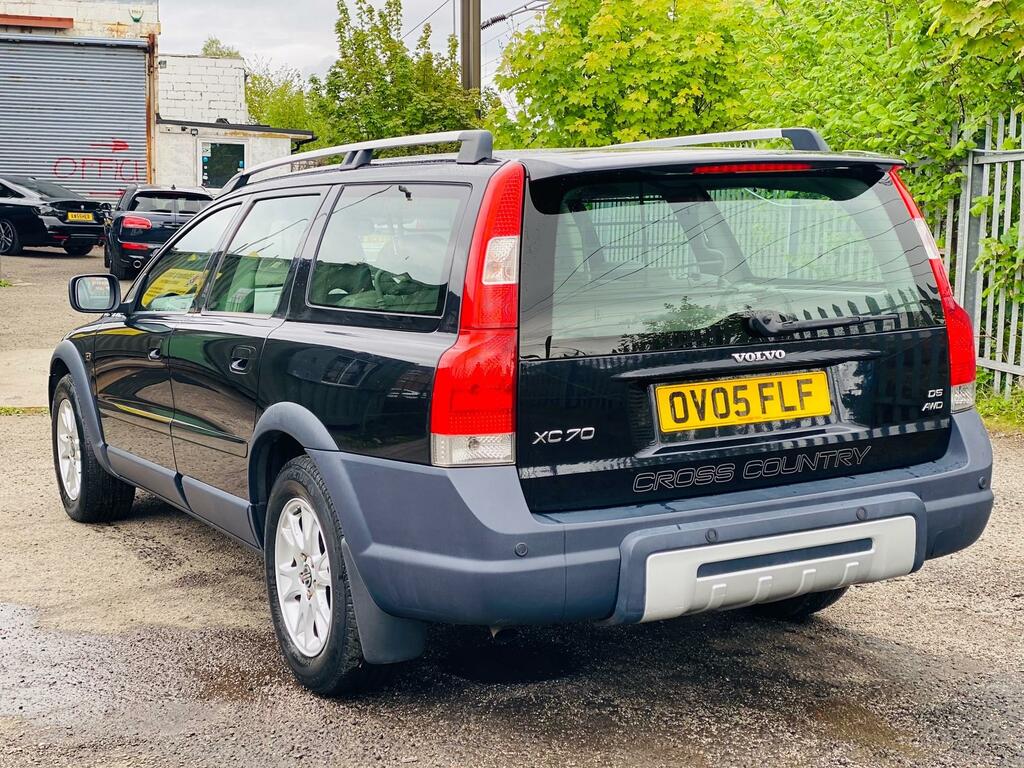Volvo XC70 Estate Green #9