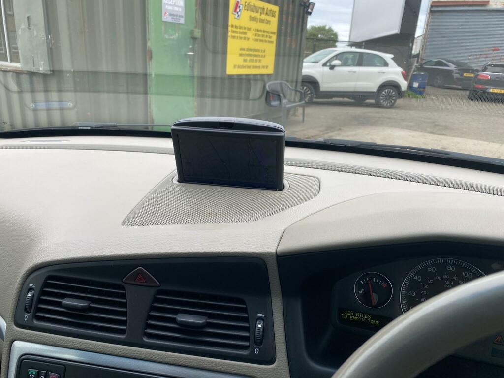 Volvo XC70 Estate Green #28
