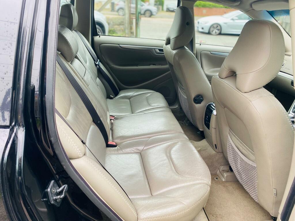 Volvo XC70 Estate Green #17
