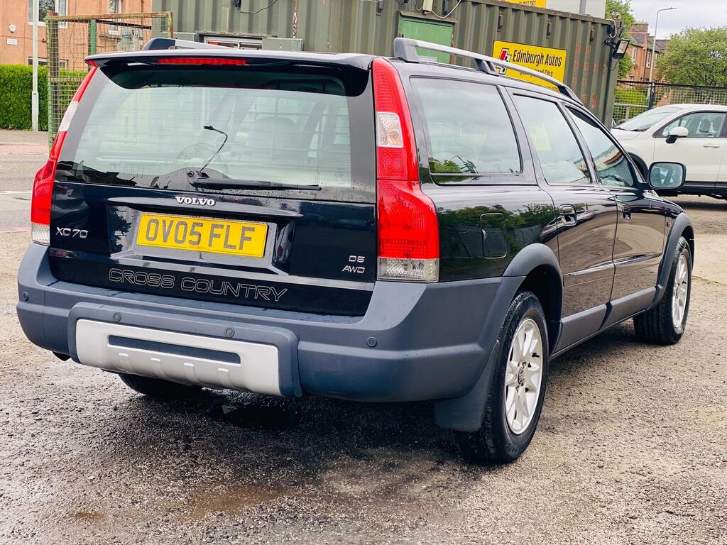 Volvo XC70 Estate Green #7
