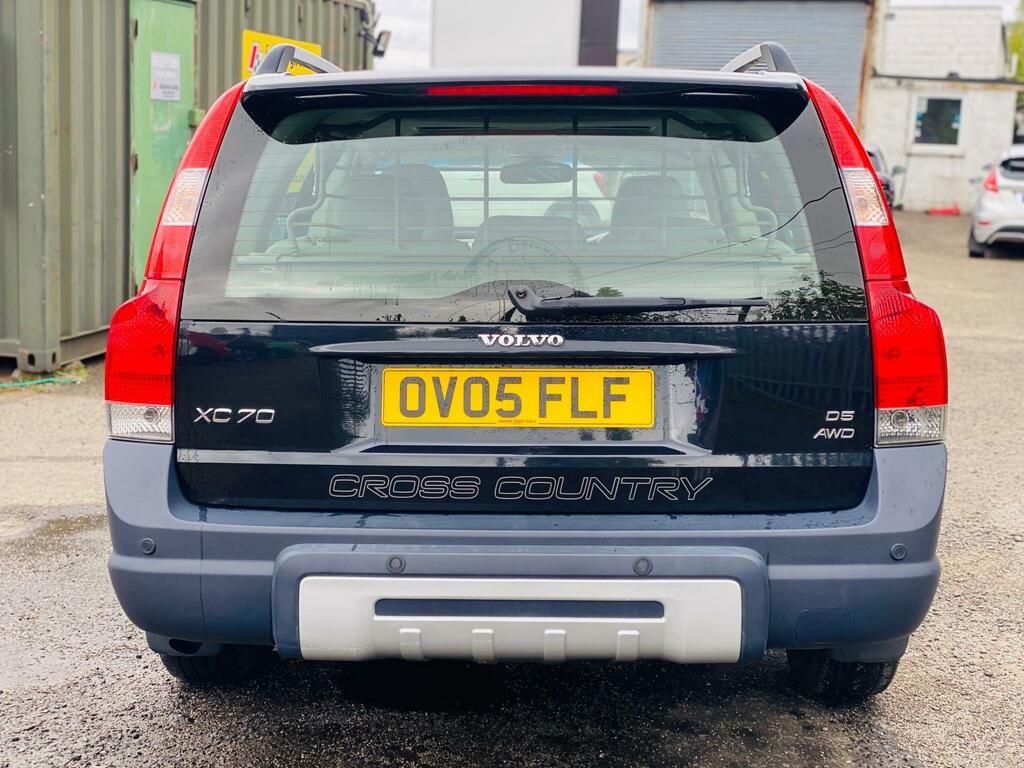 Volvo XC70 Estate Green #8