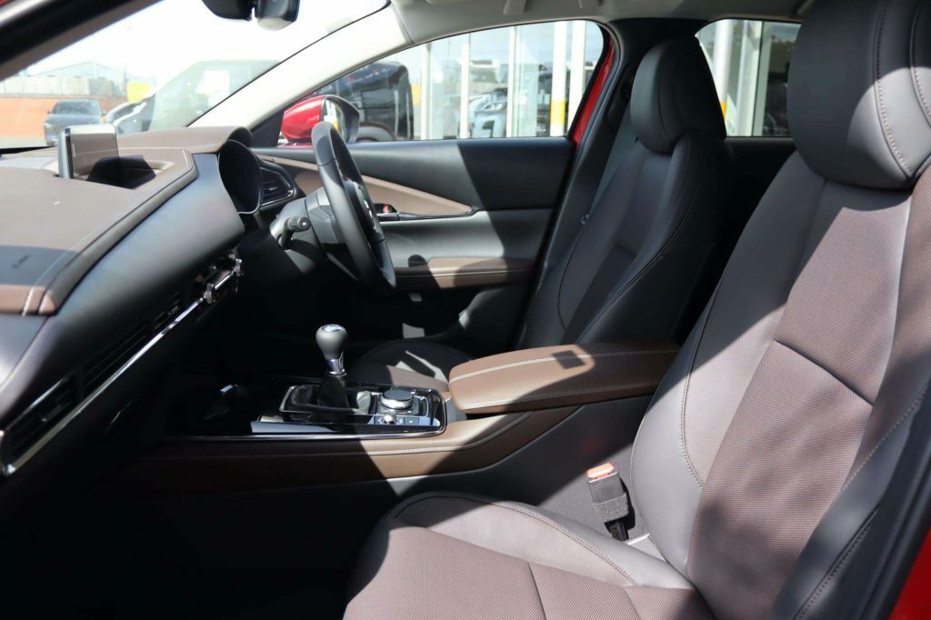 Mazda CX-30 2.0 E-sav-x 186Ps Takumi Red #6