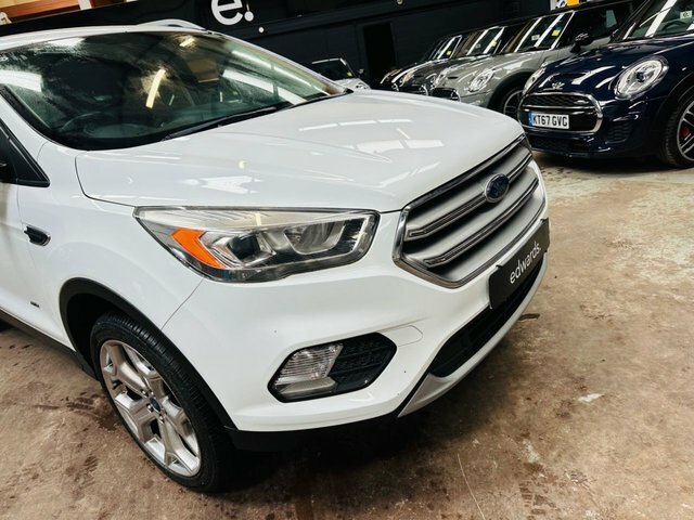 Ford Kuga 2.0 Tdci Titanium Suv Powershift Awd Eu ML17CHK White #4