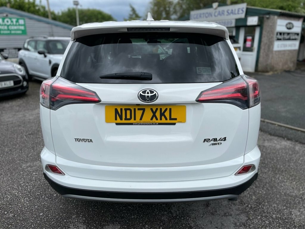 Toyota Rav 4 2L Icon White #6