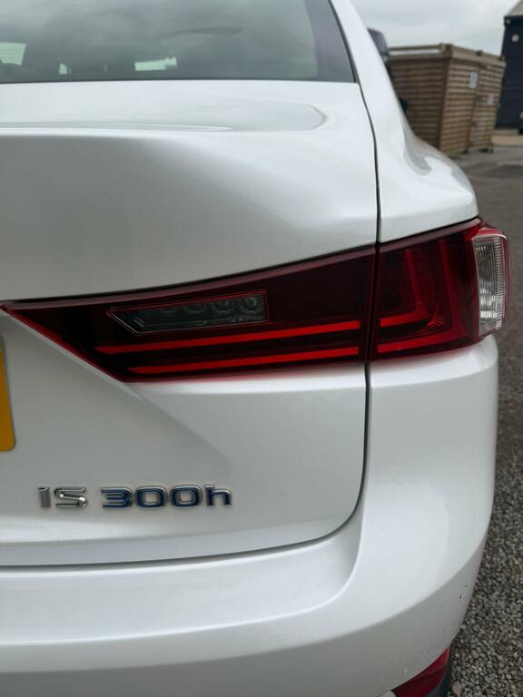 Lexus IS 2.5 300H Sport E-cvt Euro 6 Ss White #5