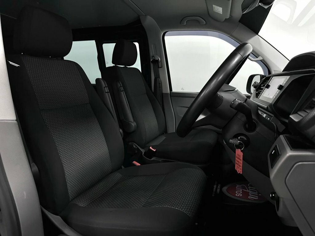 Volkswagen Transporter 2L Highline BP21CKX Black #5