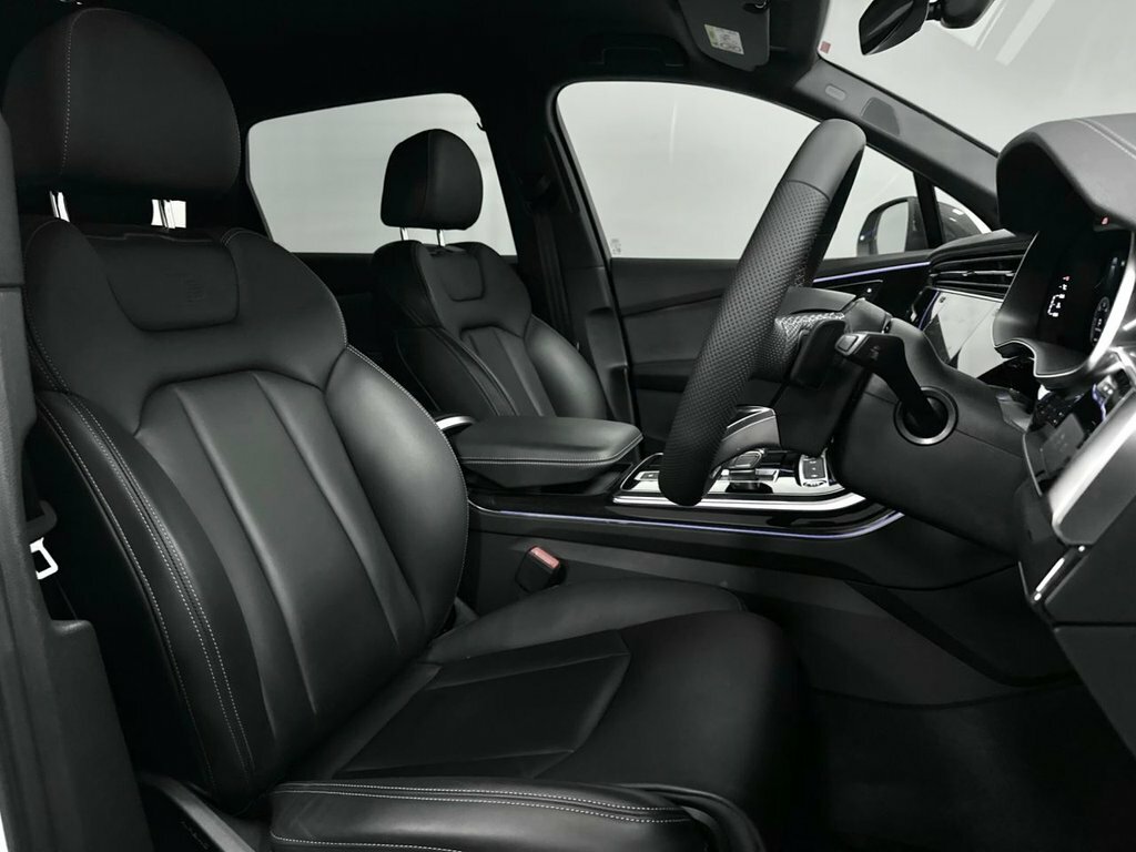 Audi Q7 3L Black Edition LN75ORY White #5
