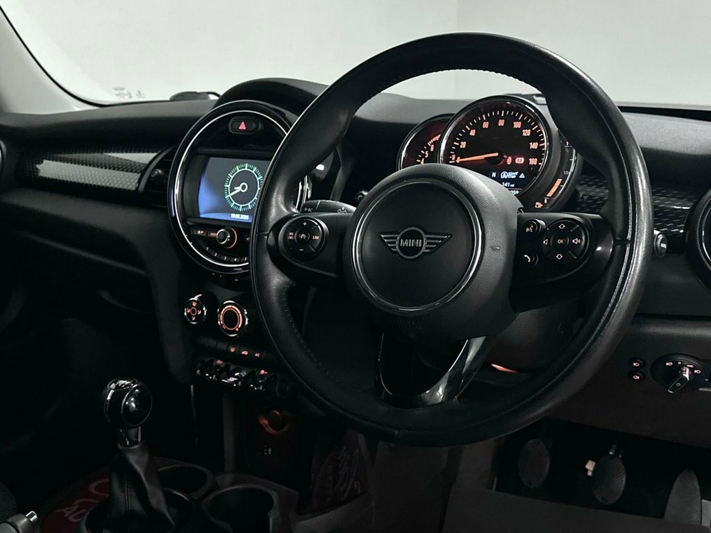 Mini Hatch 2L Cooper S Classic SV20UOF Red #4