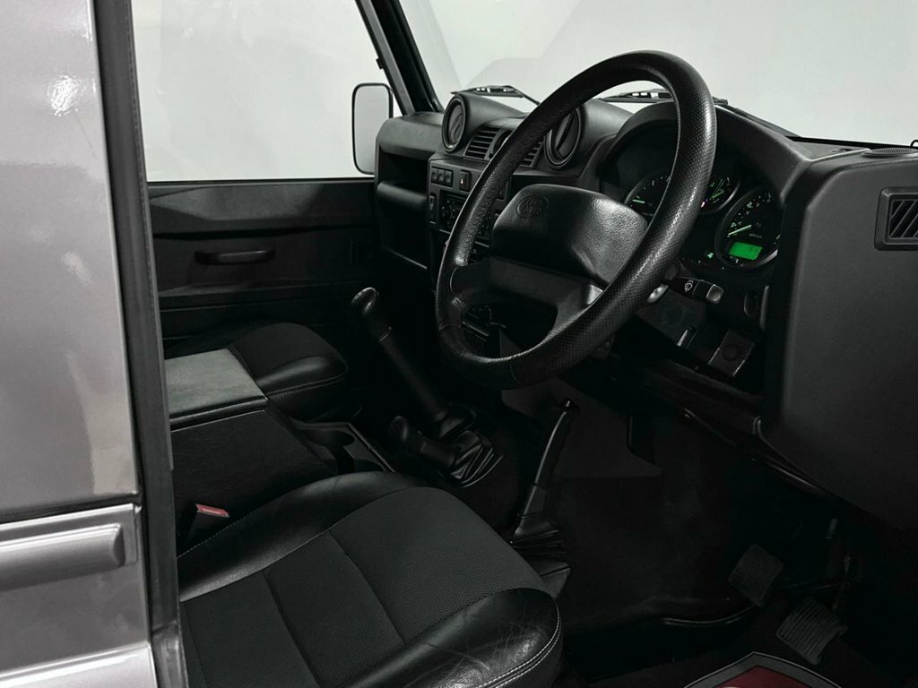 Land Rover Defender 90 Tdci Blue #30