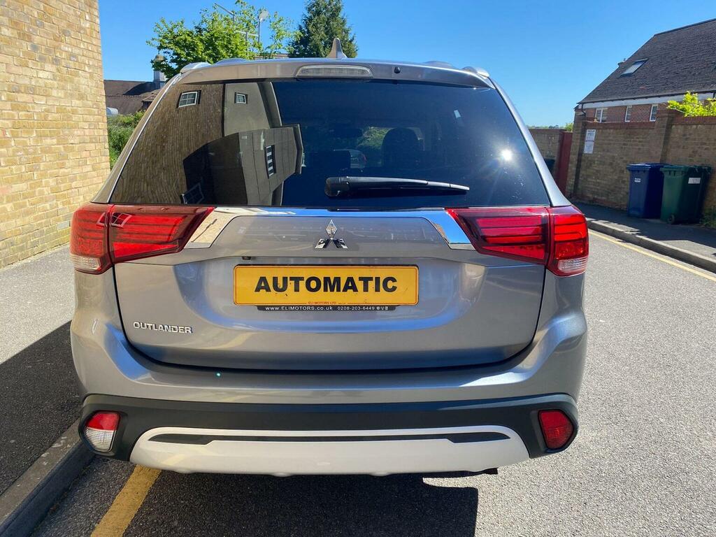 Mitsubishi Outlander Suv 2.0 Mivec Exceed Cvt 4Wd Euro 6 Ss 201 YN69YWR Grey #6